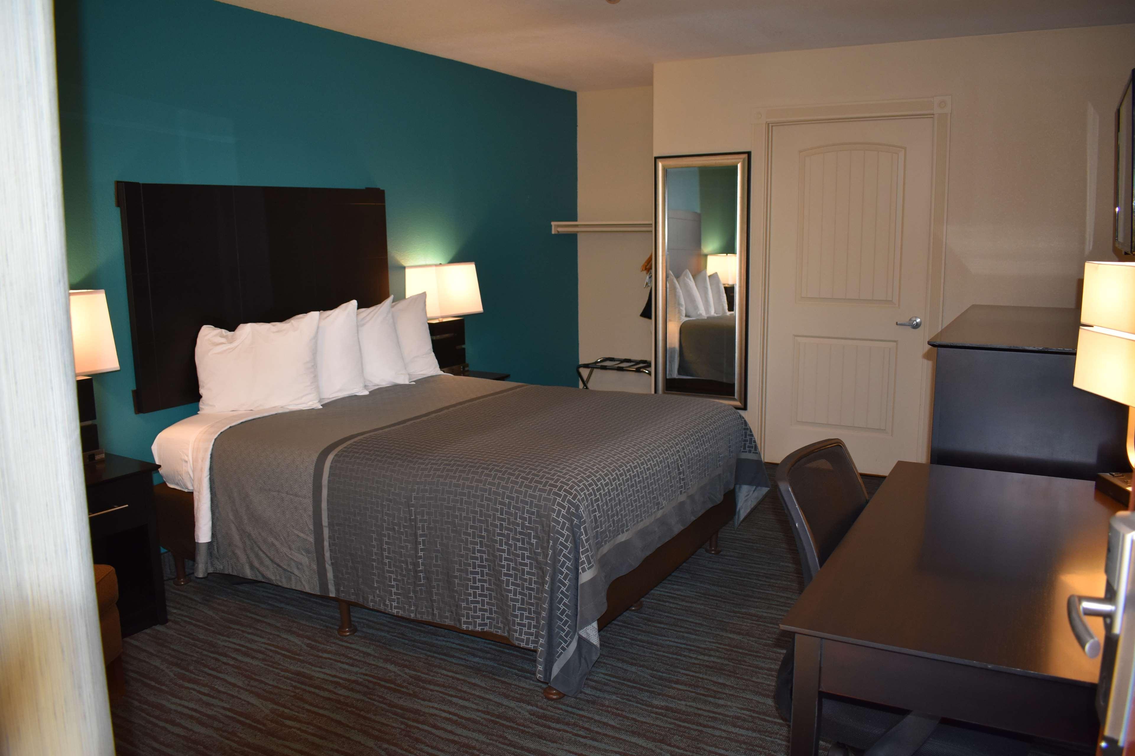 Best Western Apricot Inn Chaney Ranch Екстер'єр фото