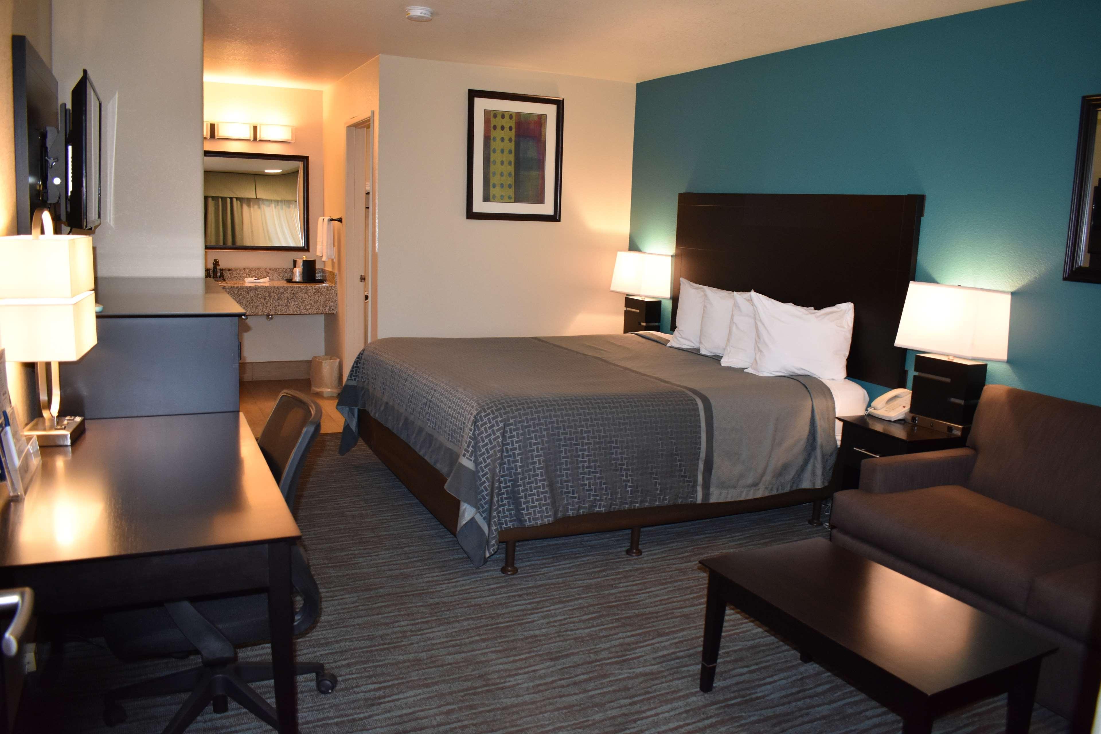 Best Western Apricot Inn Chaney Ranch Екстер'єр фото