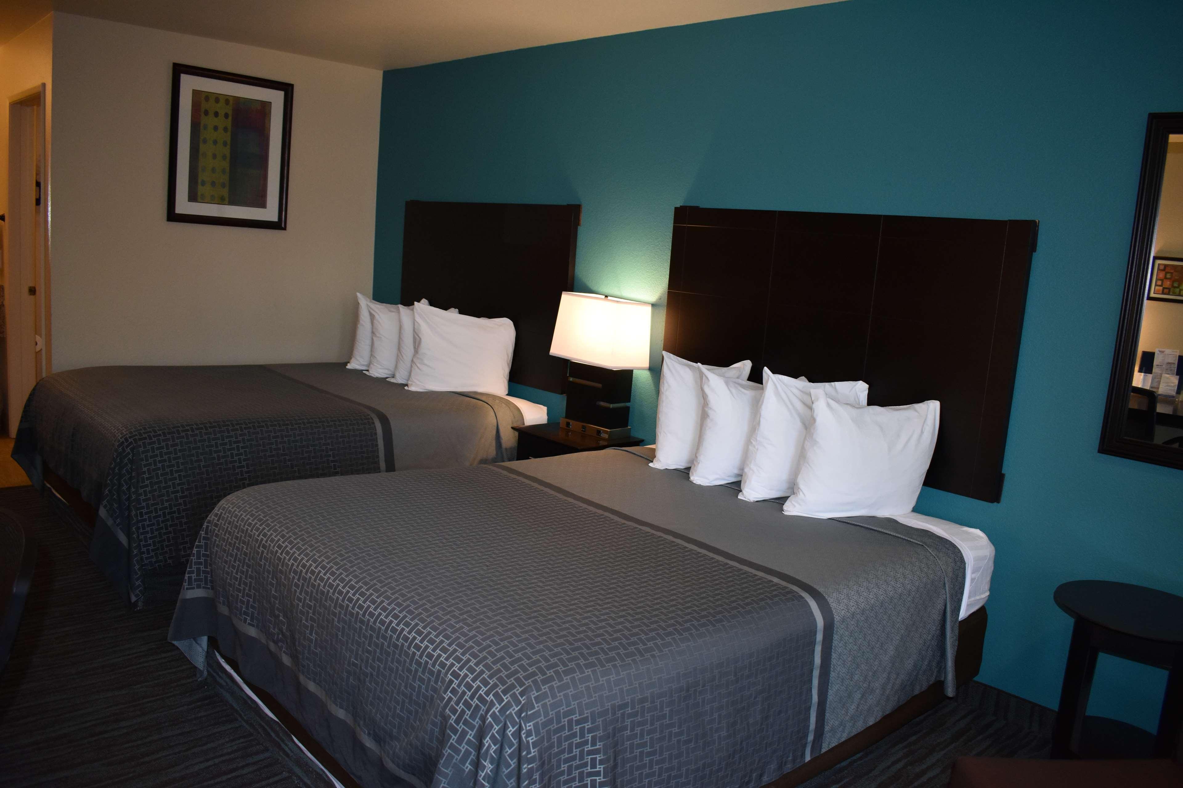 Best Western Apricot Inn Chaney Ranch Екстер'єр фото